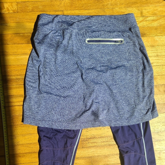 Nike drfit golf skirt with leggings - Picture 3 of 4